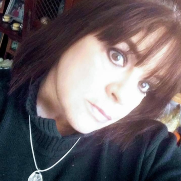 Meet your Posher, Sue - Picture 3 of 7